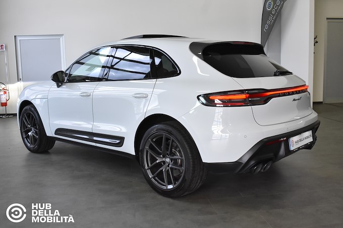 PORSCHE Macan 2.0 T